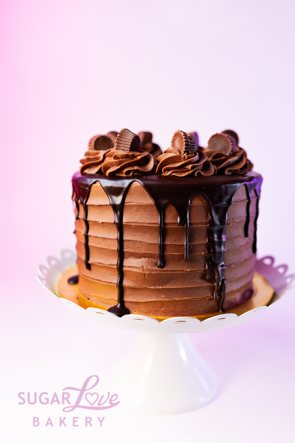 https://sugarloveslidell.com/wp-content/uploads/2021/08/peanut-butter-cake-2.jpg